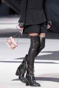 Chanel-Light-Pink-Flap-Mini-Bag-Fall-2013-Runway-200x300